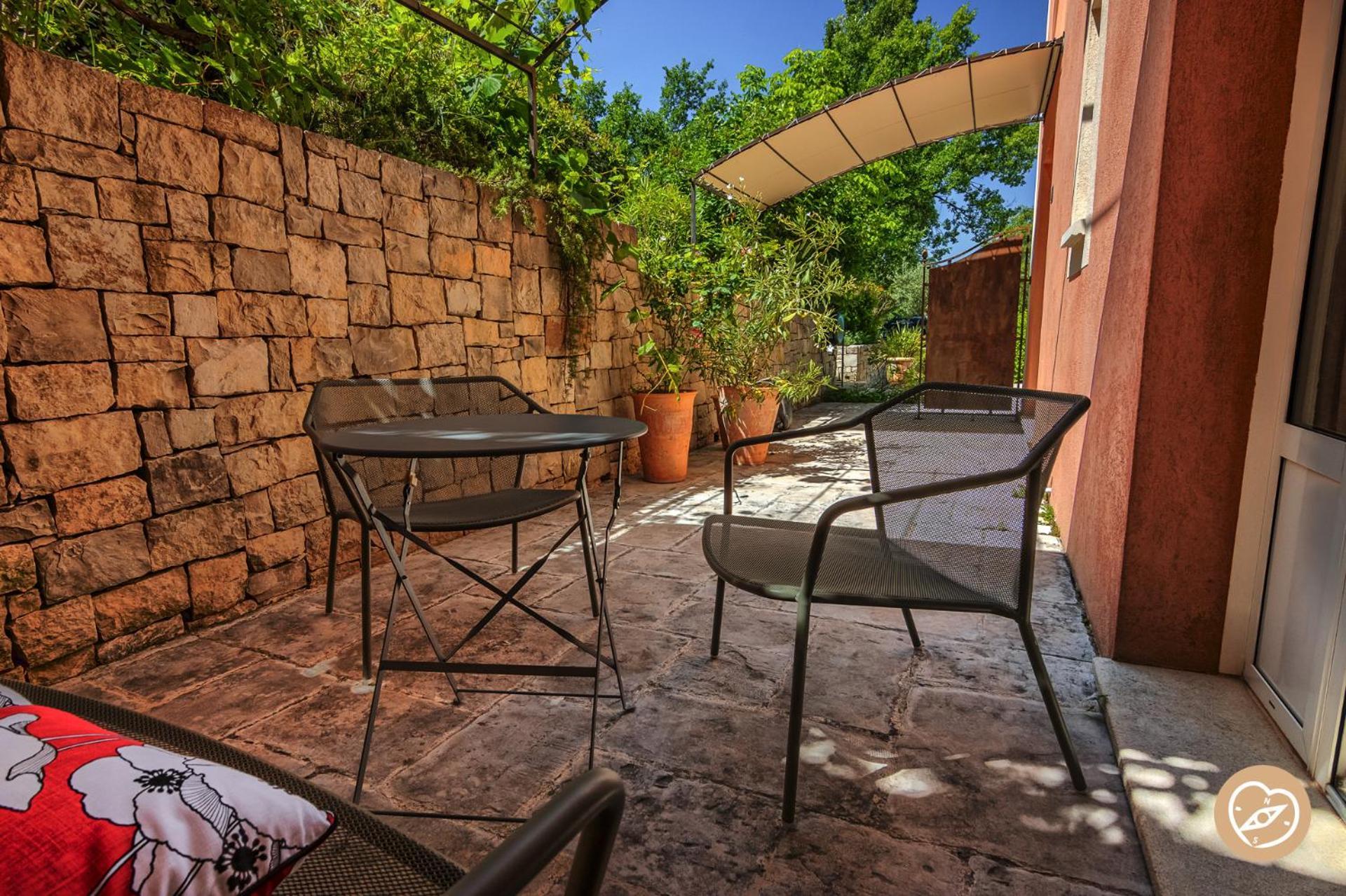 Hotel Les Restanques De Moustiers Exterior photo