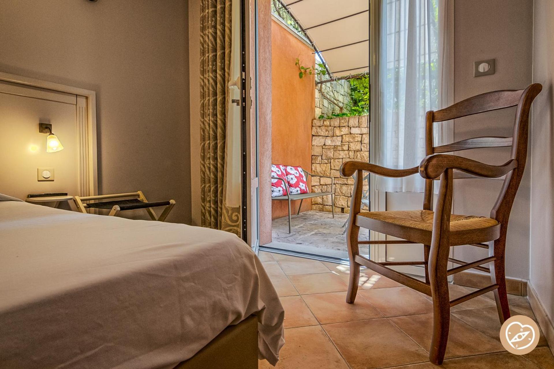 Hotel Les Restanques De Moustiers Exterior photo